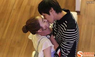 男生和女生亲嘴视频,男生女生甜蜜亲嘴视频曝光